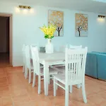 Molly92 אנטיגואה